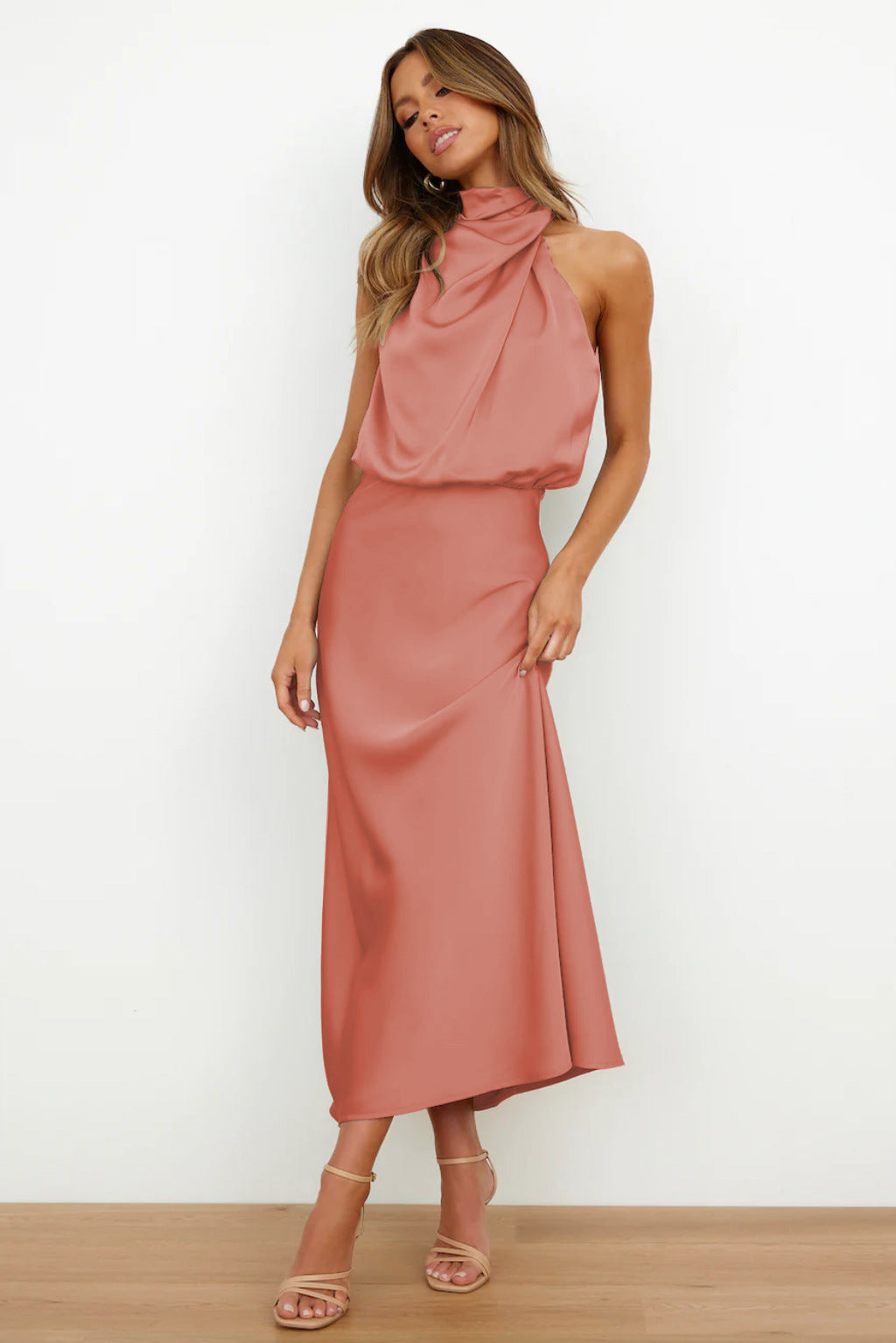 Violetta | Vestido largo drapeado de cuello alto