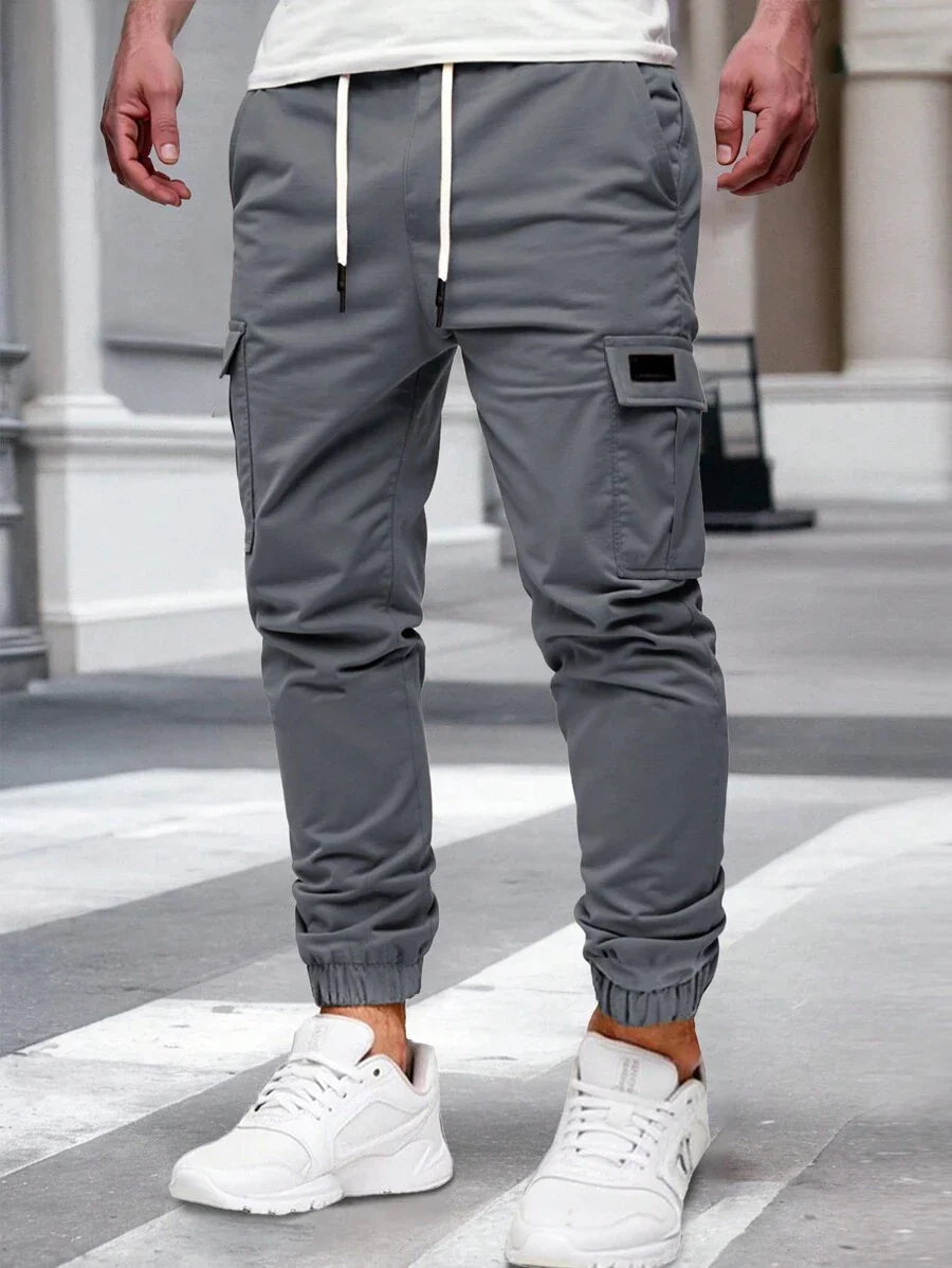 Lucio | Jogger cargo ligero con bolsillos