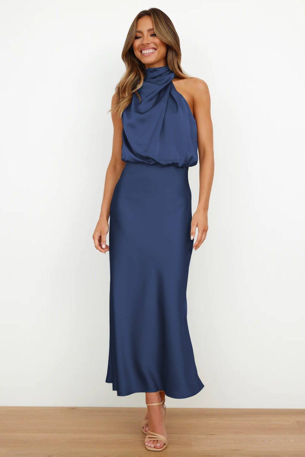 Violetta | Vestido largo drapeado de cuello alto