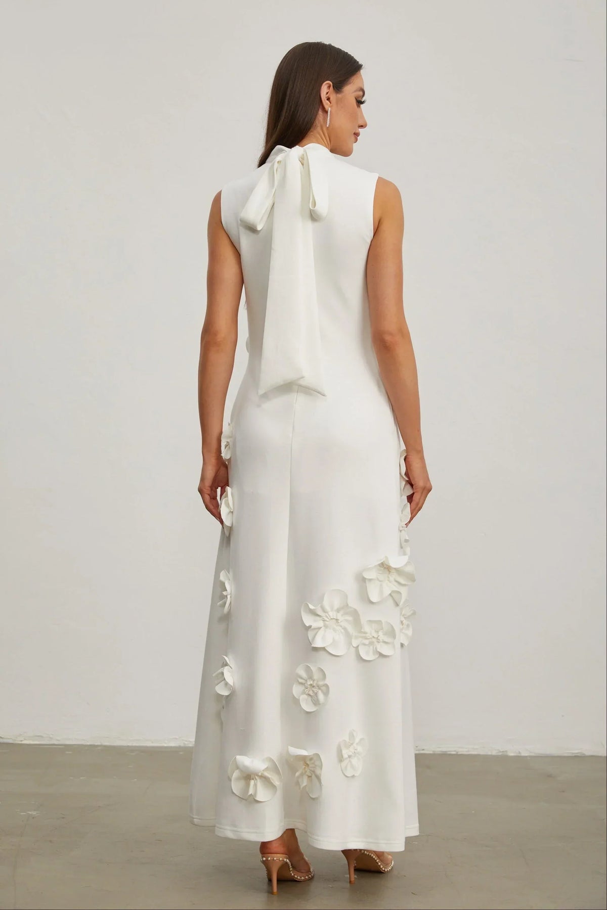 Camellia | Vestido maxi de lujo con flores en relieve