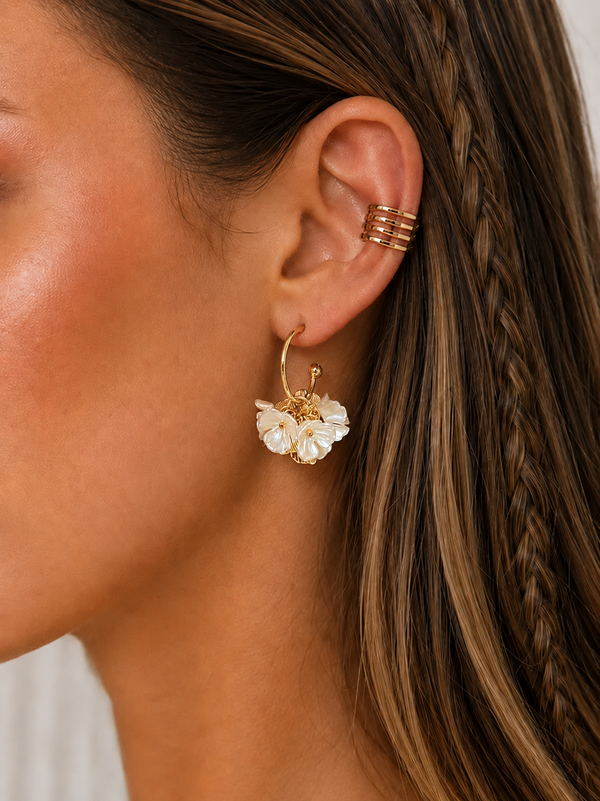 Hortensia | Pendientes de flores perladas dorados