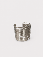 Ximena | Brazalete de hilos cruzados plateado