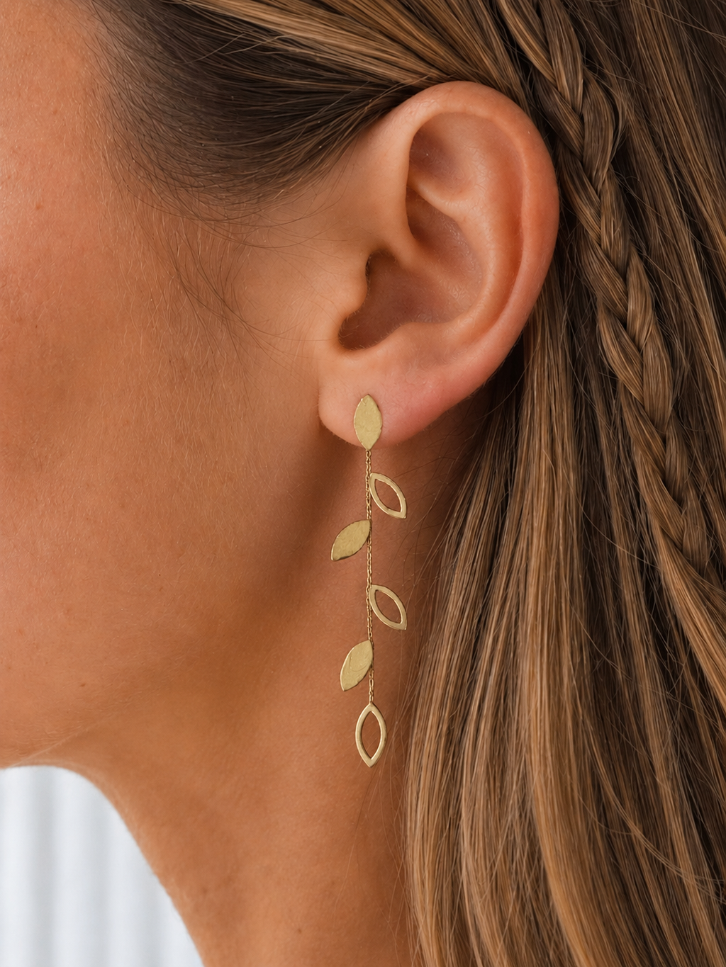 Dalia | Pendientes largos de hojas dorados