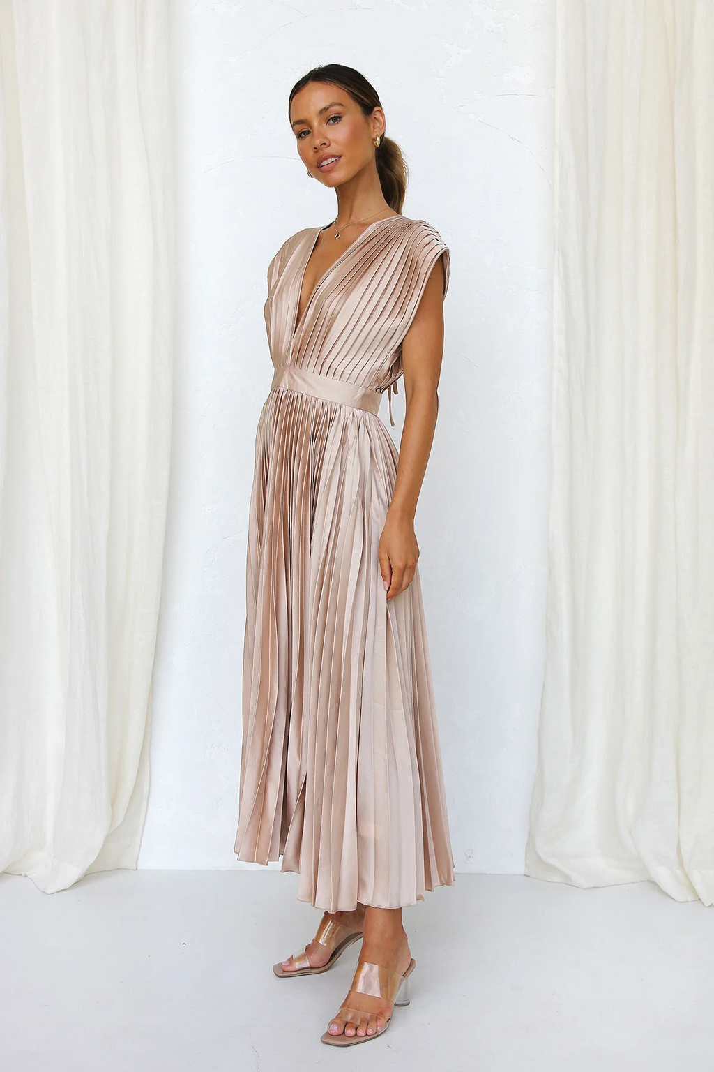 Tirsa | Vestido glamuroso que capta la luz