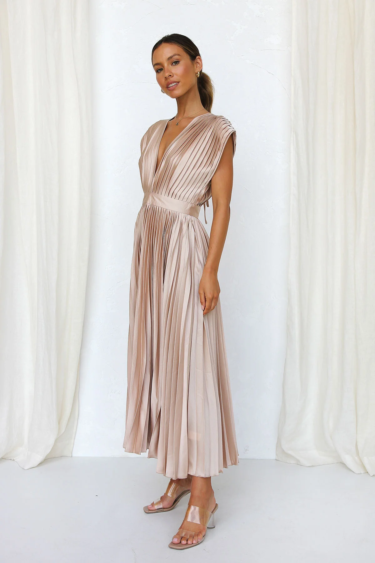 Tirsa | Vestido glamuroso que capta la luz