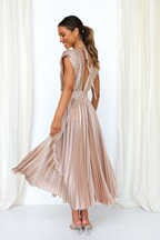 Tirsa | Vestido glamuroso que capta la luz