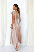 Tirsa | Vestido glamuroso que capta la luz