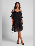 Noemí | Vestido corto negro de hombros descubiertos