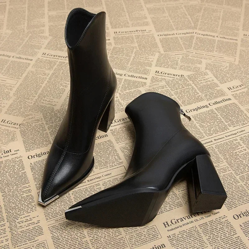 Noxé | Botines chelsea con punta metálica