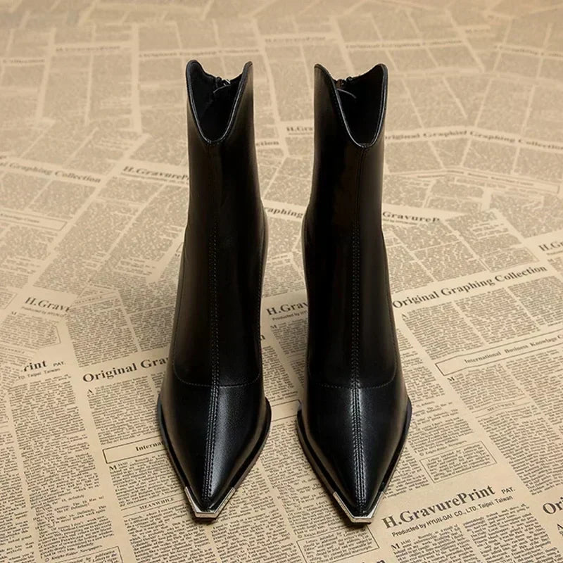 Noxé | Botines chelsea con punta metálica