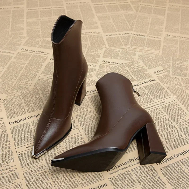 Noxé | Botines chelsea con punta metálica