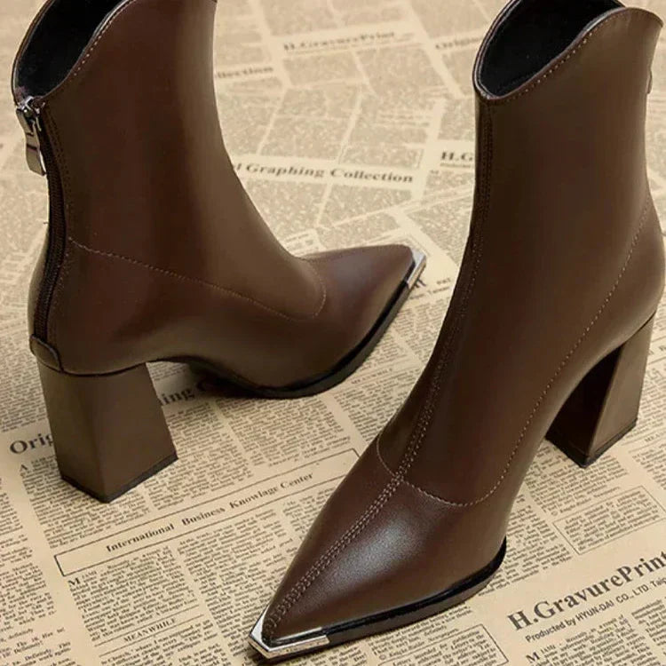 Noxé | Botines chelsea con punta metálica