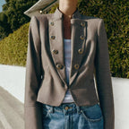 Encarna | Blazer militar con botones dorados