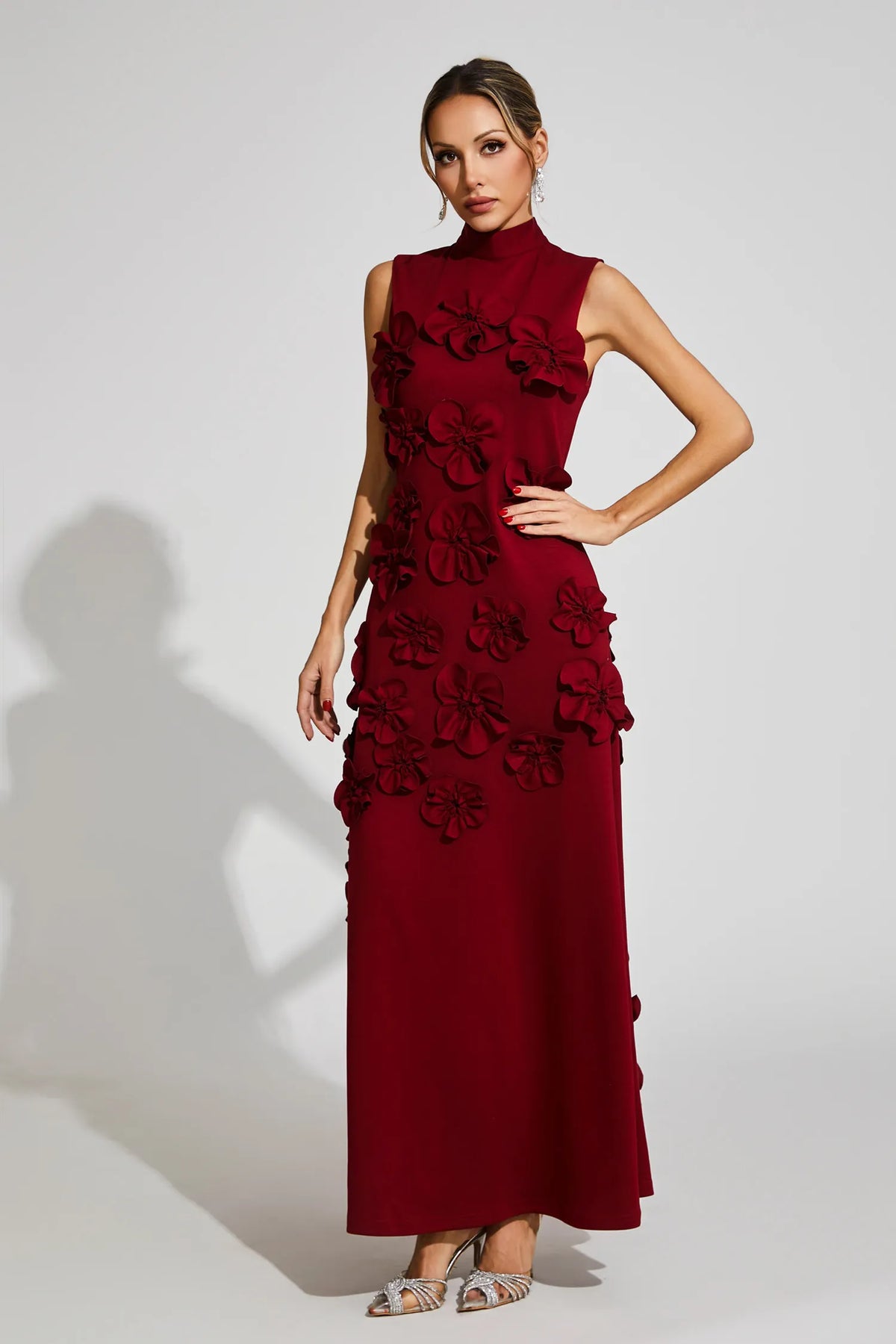 Camellia | Vestido maxi de lujo con flores en relieve
