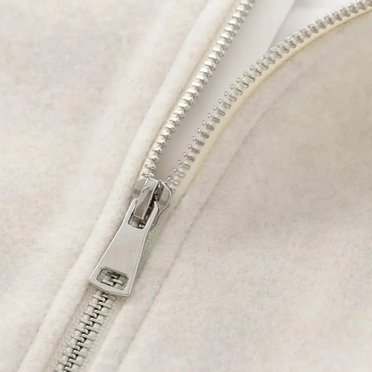 Cecilia | Bomber cropped deportivo