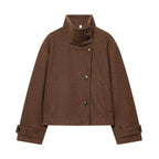 Nerea | Chaquetón de cuello alto con botones asimétricos