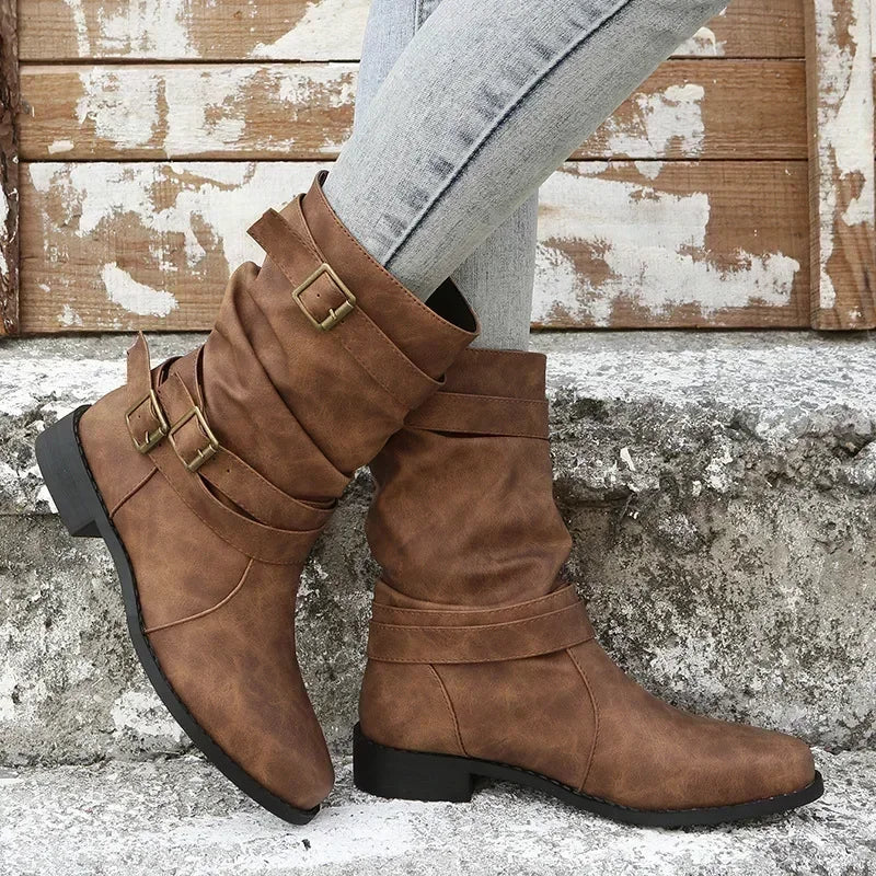 Olivia | Botas planas retro con hebillas