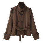 Pilar | Gabardina corta con cuello alto y cinturón