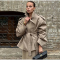 Itziar | Gabardina corta cruzada con cordón