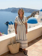 Alexia | Vestido midi entallado con escote en V y mangas cortas