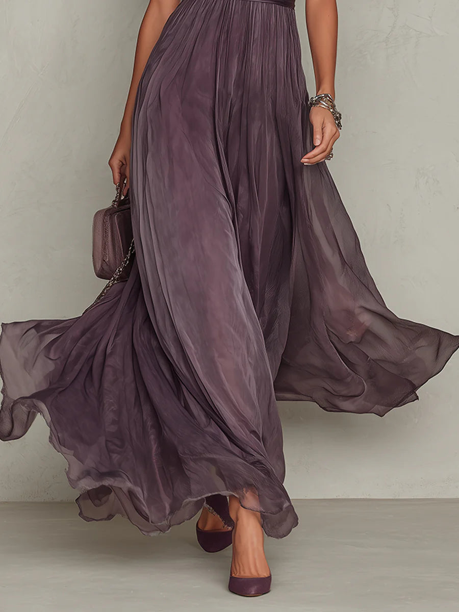 Flavia | Vestido largo morado con escote en forma de llave y ribete de encaje