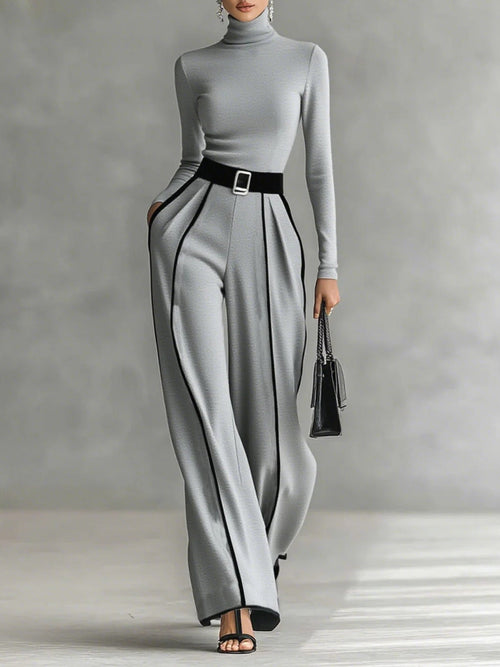 Ariana | Completo con dolcevita e pantaloni con profili a coste