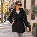 Abril | Parka con capucha y cintura ajustable