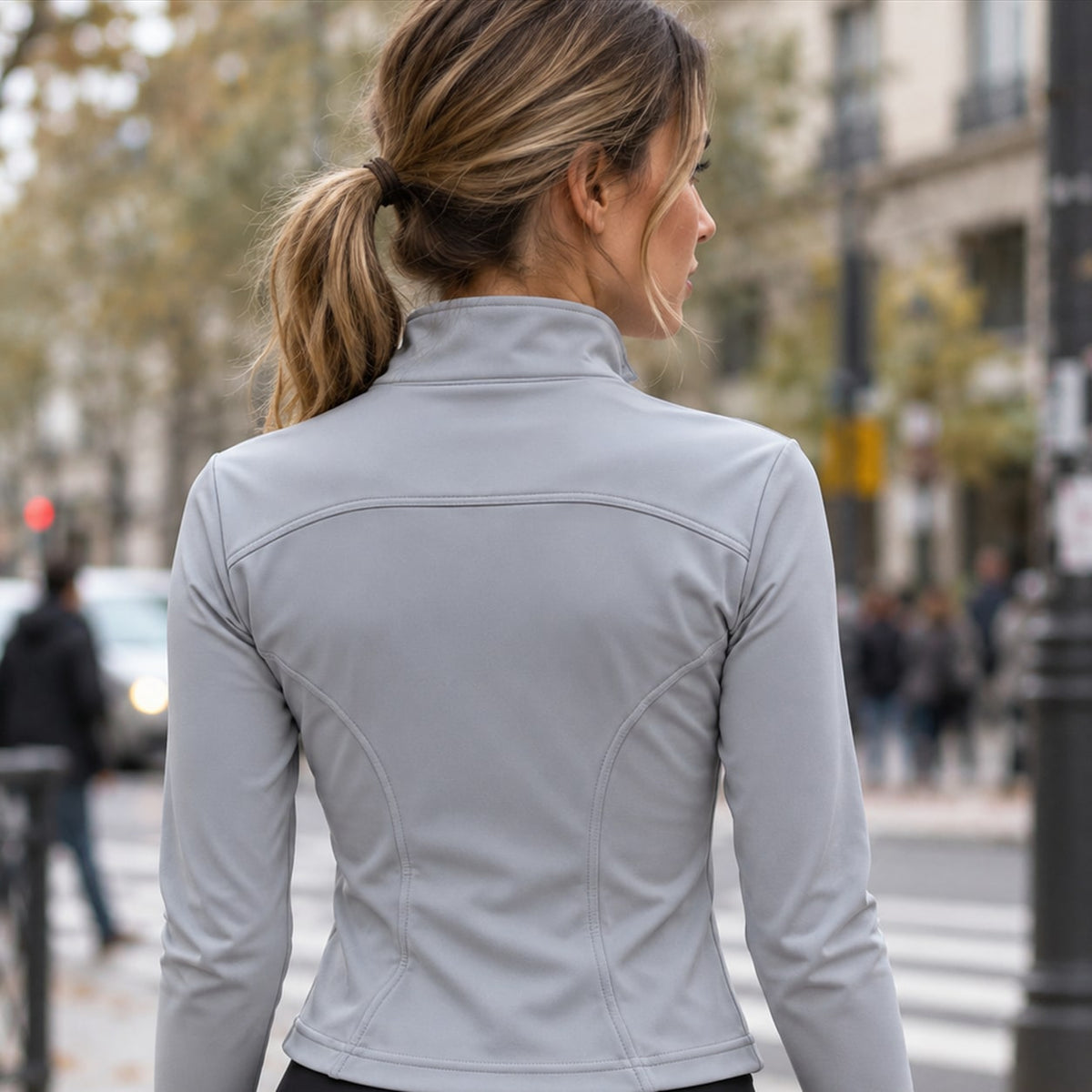 Dolores | Chaqueta deportiva ligera entallada