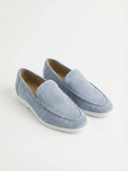 Elegantes mocasines de ante