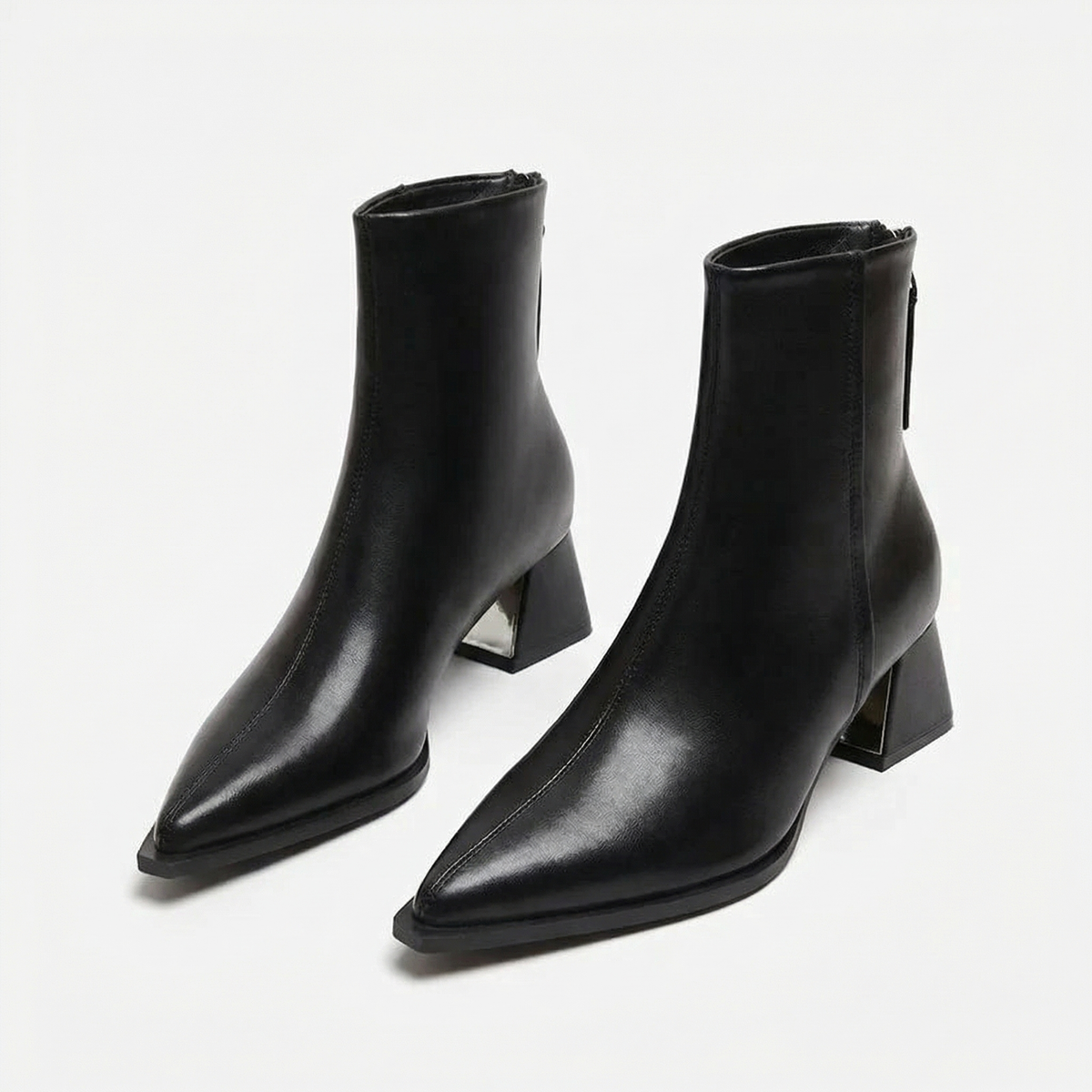 Ardena | Botines de punta estilizada