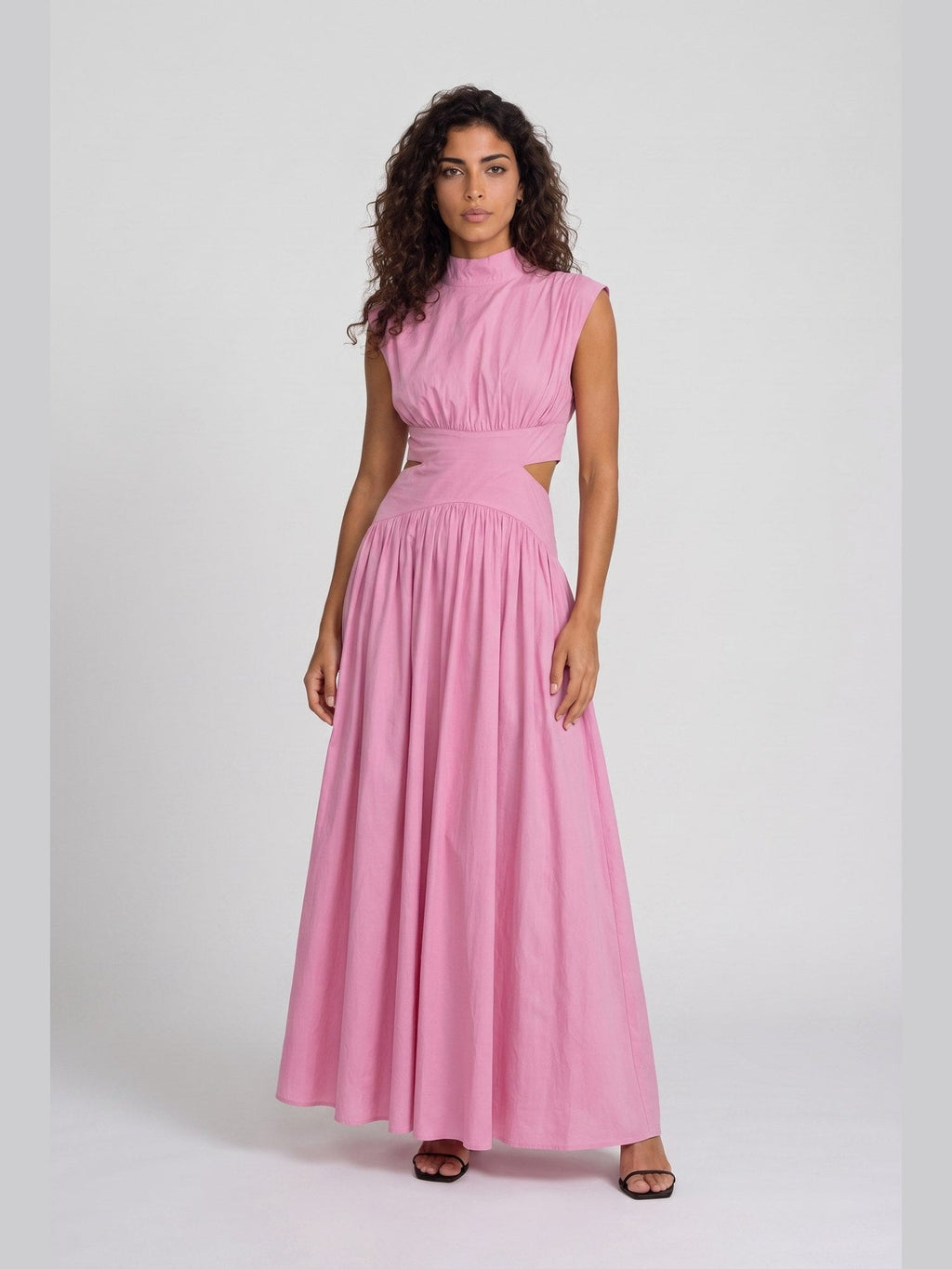 Selene | Vestido de cuello alto con cut-out