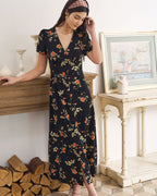 Vestido largo negro de manga corta con cuello en V y estampado floral